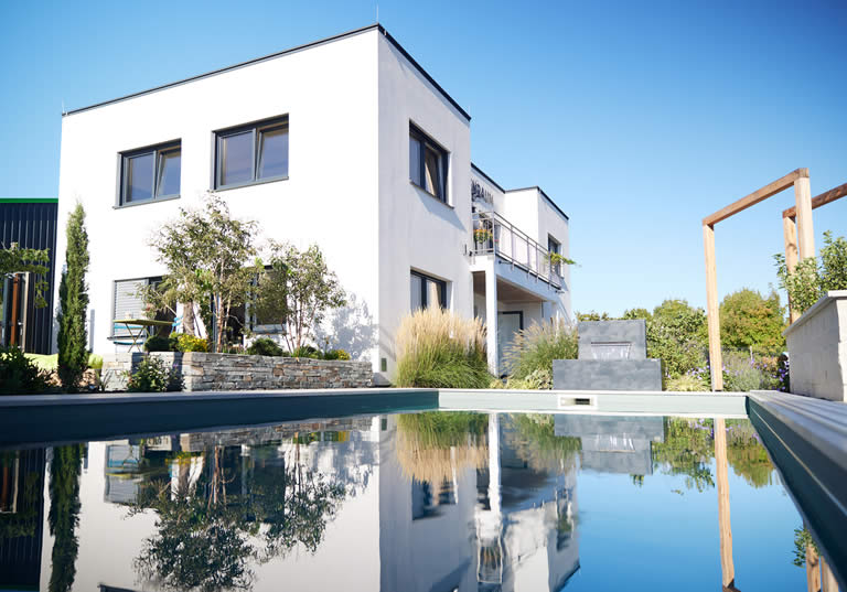 Pool Partner Wien Nord - Gartenraum. Polyesterpool