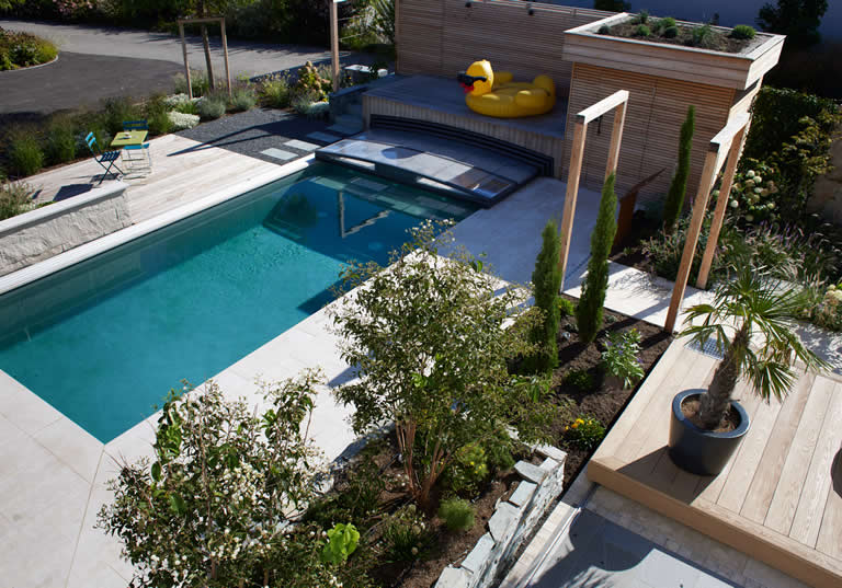 Pool Partner Wien Nord - Gartenraum Poolansicht von Oben